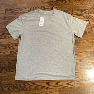 Gray soft t shirt never worn